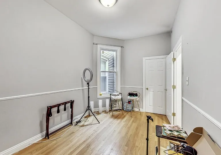 1460 W Irving Park Rd #2 — Photo 5