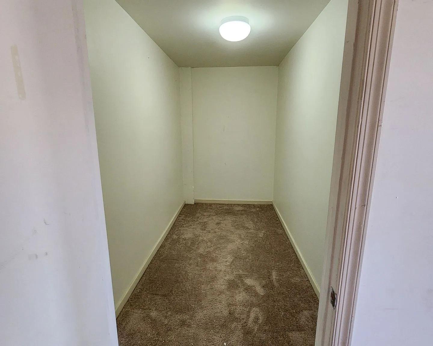Hanover Shoe Apartments — Photo 4