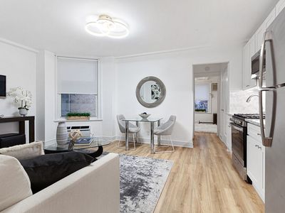 345 W 55th St APT 1D, Manhattan, NY, 10019