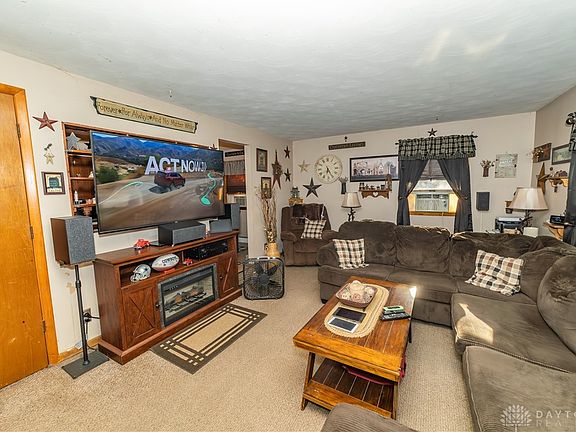 4th image of 2020 Titus Ave