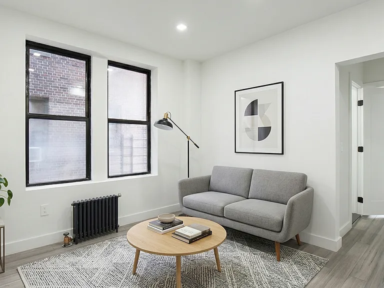 1922 3rd Ave #3 — Photo 4