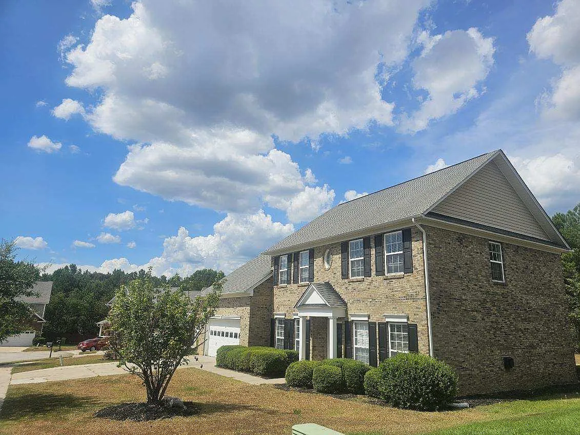 228 E Casterton Dr — Photo 2