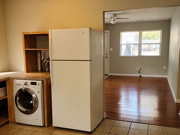 4th image of 101 W Martin Luther King Blvd #1/2