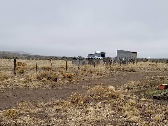 3rd image of 16 Christmas Valley Hwy