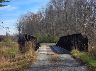 409 Granite Ln, Fairdale, WV 25839