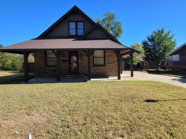 607 N Washington Ave, Ellsworth, KS 67439