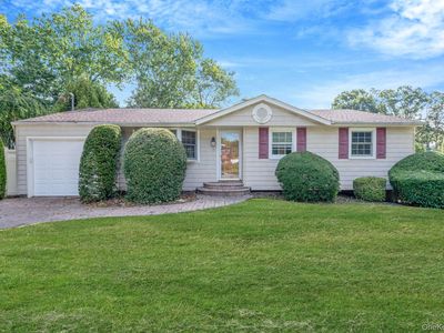 32 Seaman Neck Road, Dix Hills, NY, 11746