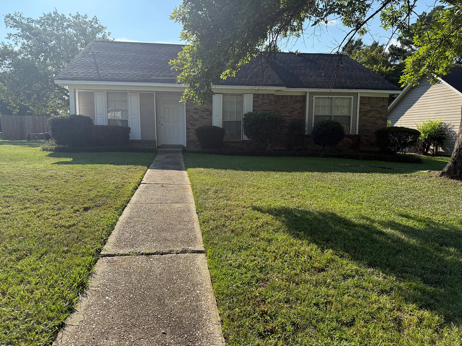 3 bed, 1254 sqft, $1,600 — Photo 1
