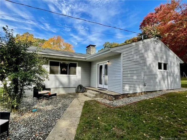 178 Kitemaug Road, Montville, CT 06382