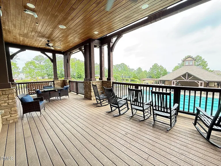 8527 Quarton Dr — Photo 36