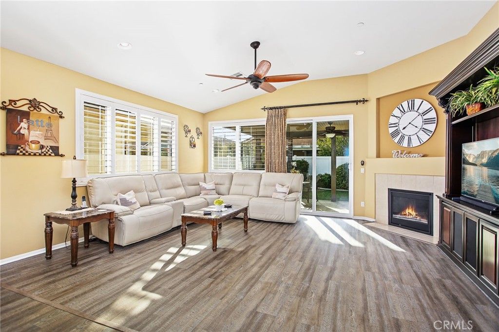 30283 Moon Star Cir, Menifee, CA - More