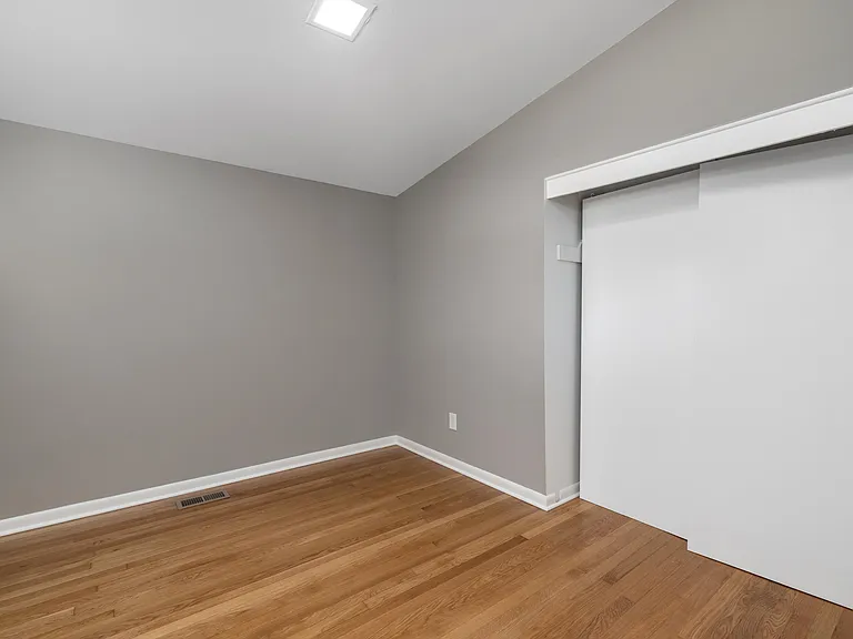 1050 Brooklawn Rd — Photo 11