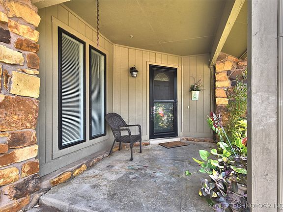 3rd image of 4100 W Quincy Ct