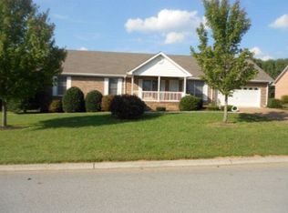 950 Woodwinds Dr, Cookeville, TN 38501