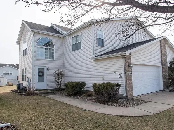 1643 Dogwood Dr, Crown Point, IN 46307