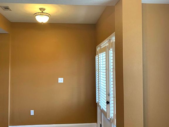 4th image of 4854 Stonewall Cir