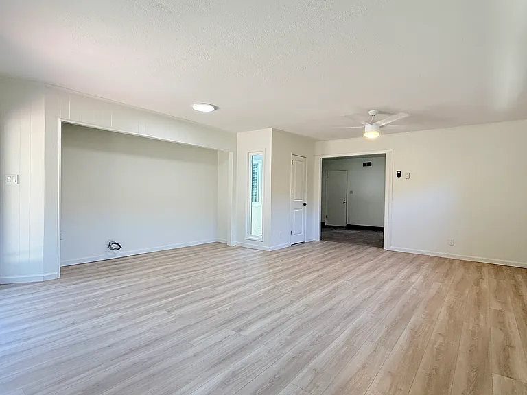 550 Highland Dr — Photo 20