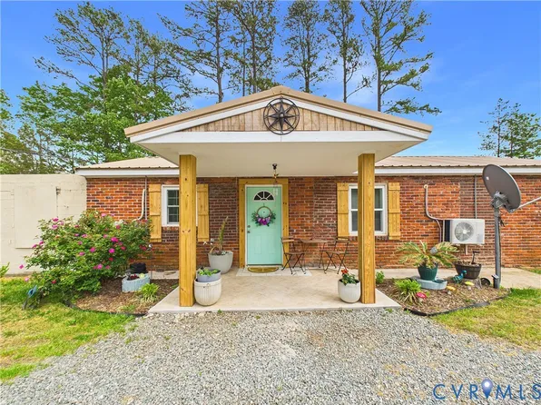 10015 Kings Hwy, Drakes Branch, VA 23937