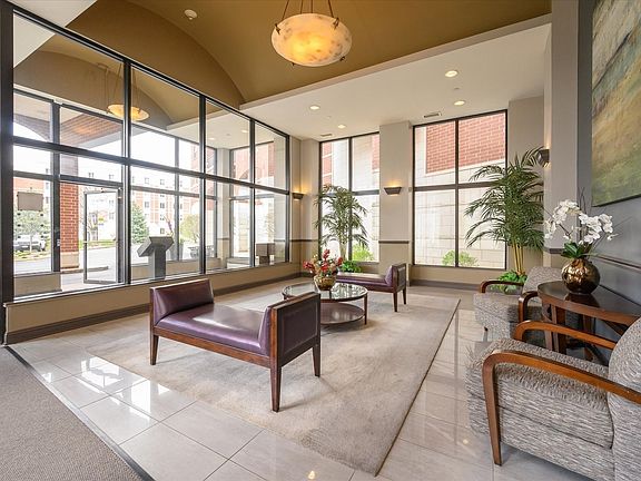 3rd image of 1700 Riverwoods Dr APT 521