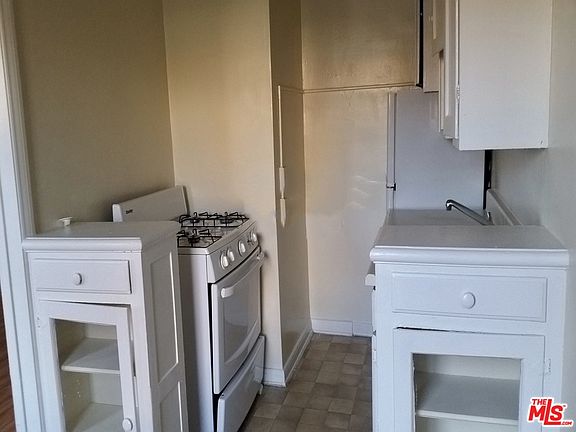 2nd image of 607 S Dunsmuir Ave APT 306