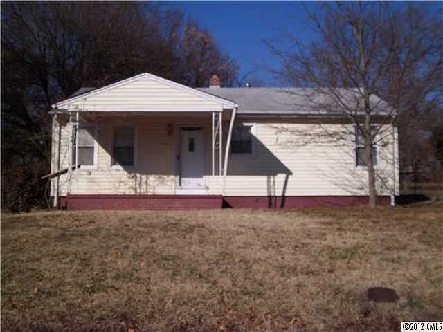 1st image of 2726 Mary Ave