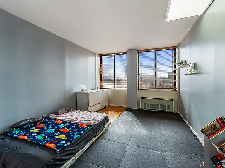 300 Winston Dr #318 — Photo 22
