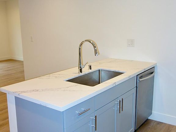 3rd image of 1621 S Crescent Heights Blvd #3