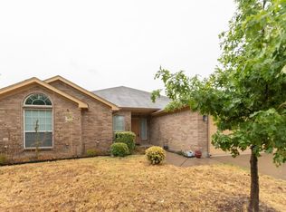 952 Mesa Vista Dr, Crowley, TX 76036