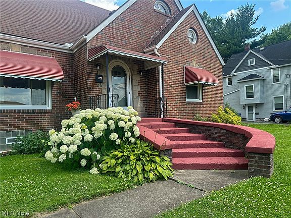 2nd image of 127 Summit Ave