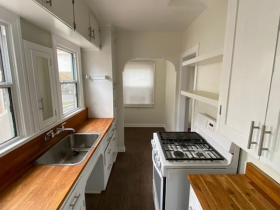 5th image of 2900 Edgehill Dr #2902