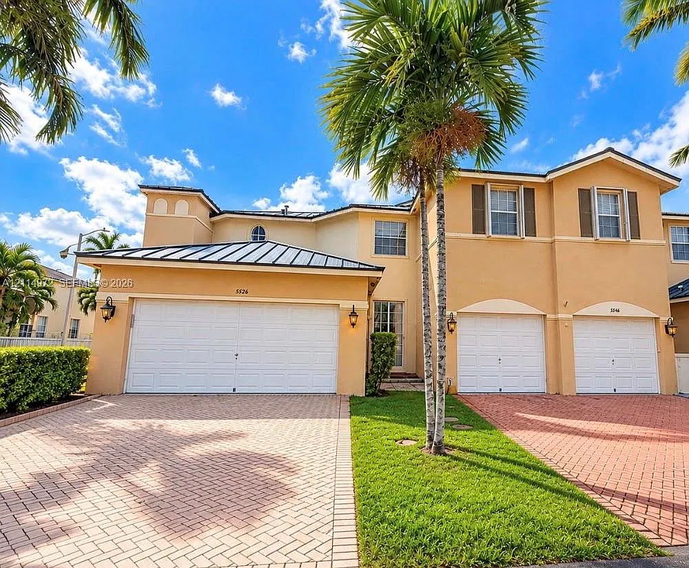 3 bed, 3.0 bath, $4,150 — Photo 1