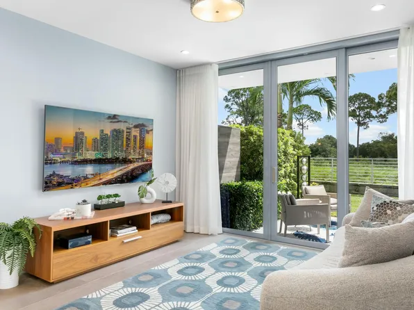 4070 NW 17th Avenue, Boca Raton, FL 33431