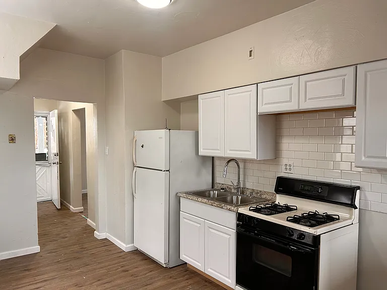 268 Seneca St — Photo 13