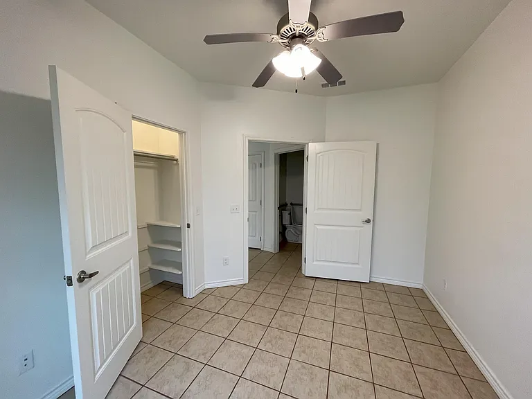Guest bedroom