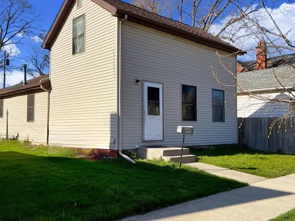 1109 Maple Ave, La Porte, IN 46350