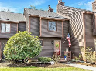 44 Thornhill Rd, Stratham, NH 03885