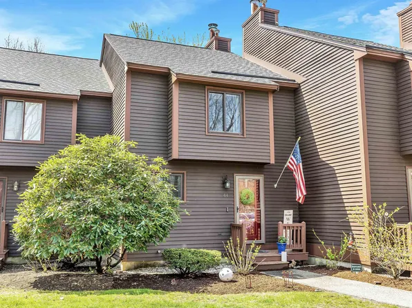 44 Thornhill Road, Stratham, NH 03885