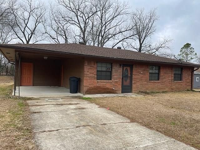 1st image of 202 High Hill Dr