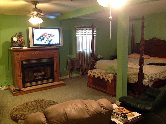 3rd image of 113 Glenmont Dr