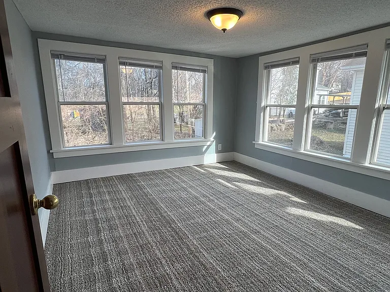 780 Dodd Rd — Photo 15