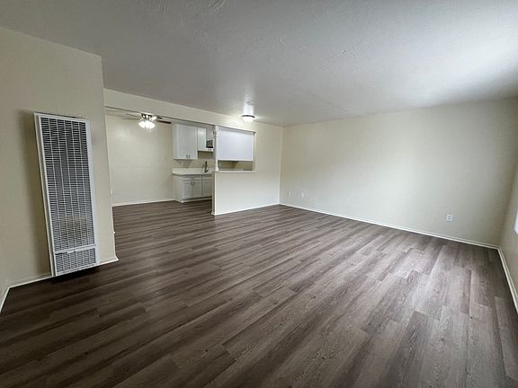 3rd image of 17412 Queens Ln #1