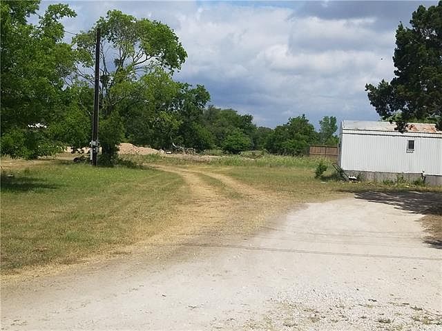 2nd image of 905 Los Vista Dr