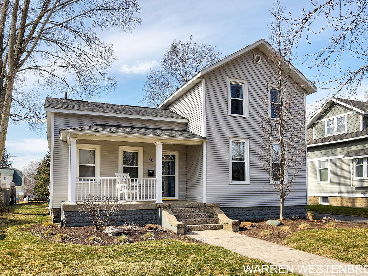 36 S Division St, Zeeland, MI 49464 Zillow