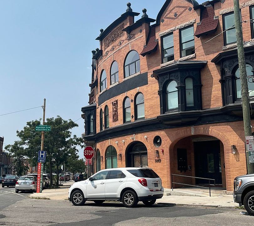 1st image of 3849 Lancaster Ave #201