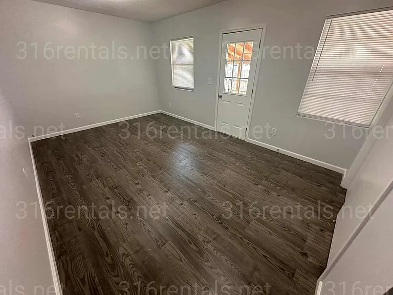 3352 N Park Pl — Photo 10