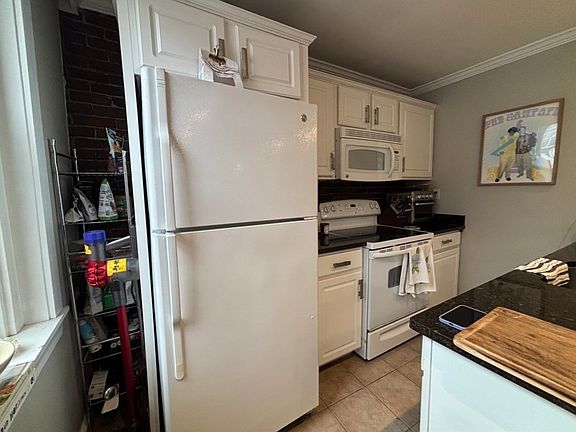 5th image of 43 Grove St #4H