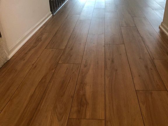 First floor, entrance