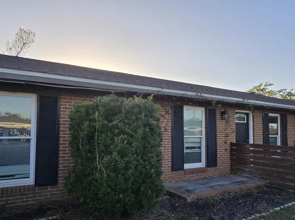 726 Miles Dr, Panama City, FL 32404