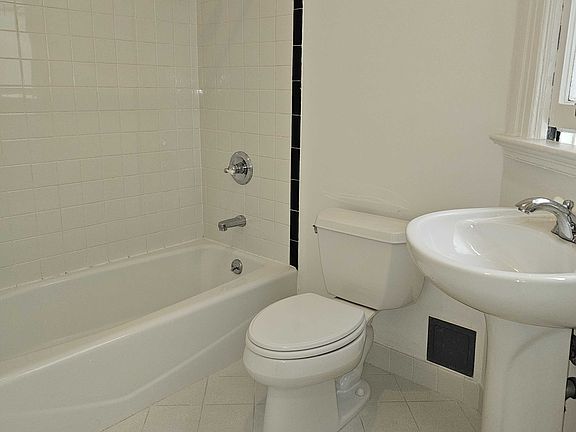 5th image of 1044 Pine St #5
