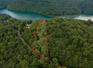 490 Fox Ridge Ln, Caryville, TN 37714